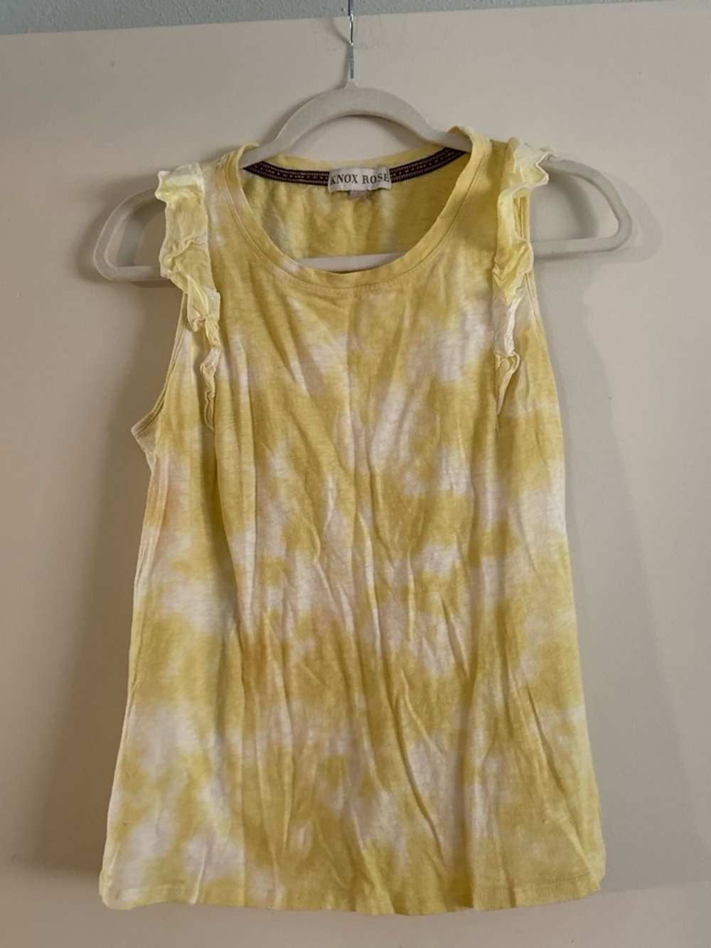 Knox Rose Yellow & White Tie-Dye Ruffle Tank